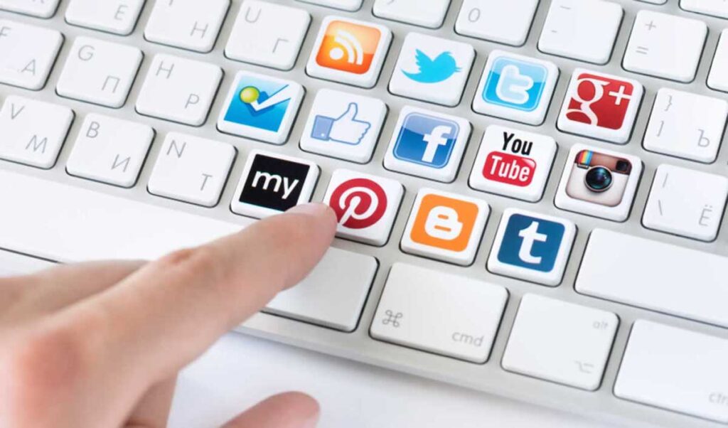 WEB´S más UTILIZADAS ó "Vistas" 1 community manager efectivo
